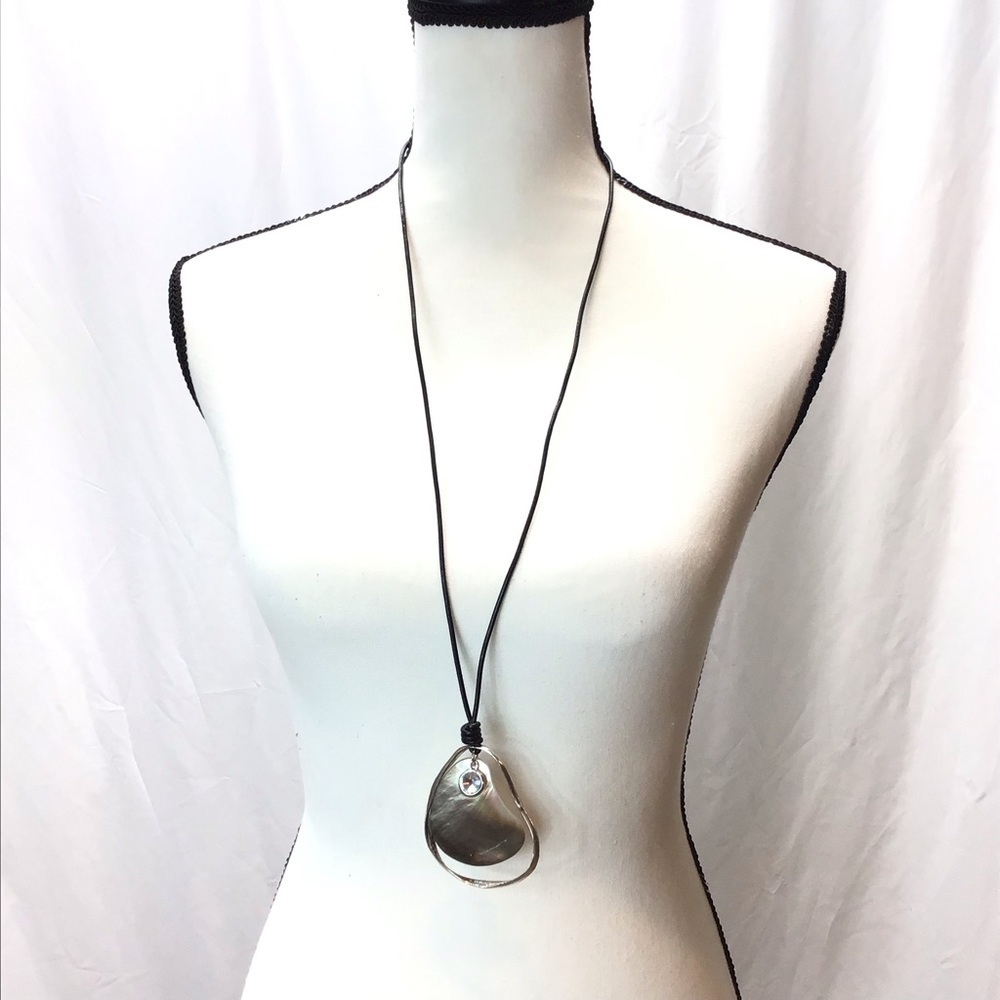 Boho Long Iridescent Clam Shell Rhinestone Pendant Rope Necklace - Picture 5 of 10